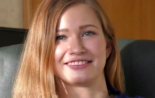 Постер к видео: Русская милашка с хорошими титьками на кастинге у Вудмана.