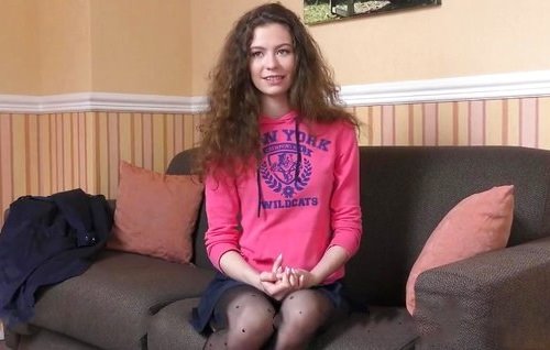 Постер к видео: Вудман так сочно жег худенькую россиянку что даже заговорил на русском.