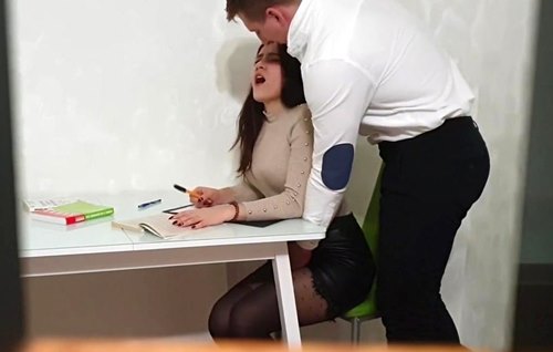 Постер к видео: Поставила скрытую камеру и записала как к ней приставал репетитор и выебал её.