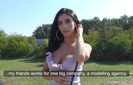 Постер к видео: Отменная венгерская чика за деньги трясет сиськами у трансформаторной будки.