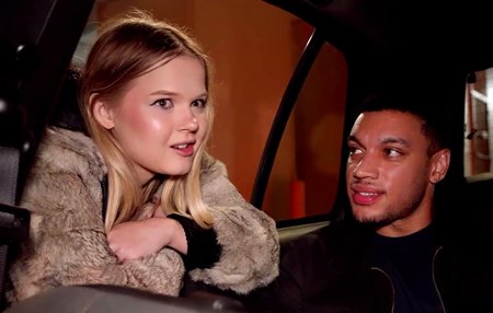 Постер к видео: Дерзкая молоденькая путана не спиздела обещая жесткий трах который его удивит.